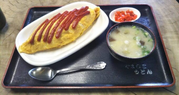 「天六食堂」のオムライス