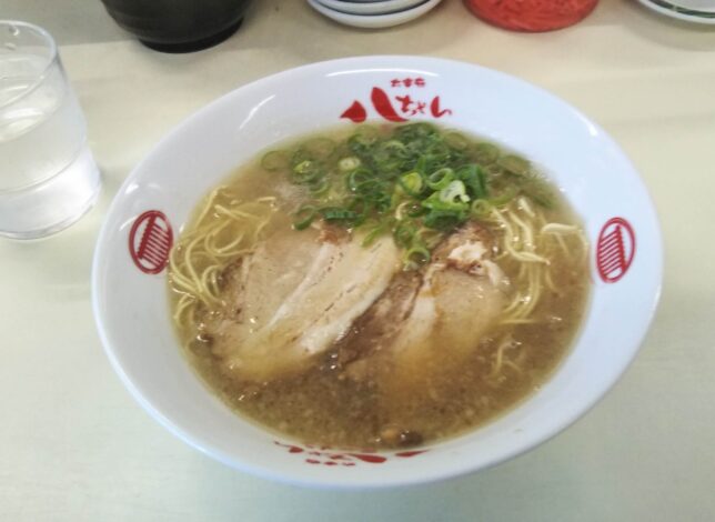 「太宰府 八ちゃんラーメン」のラーメン