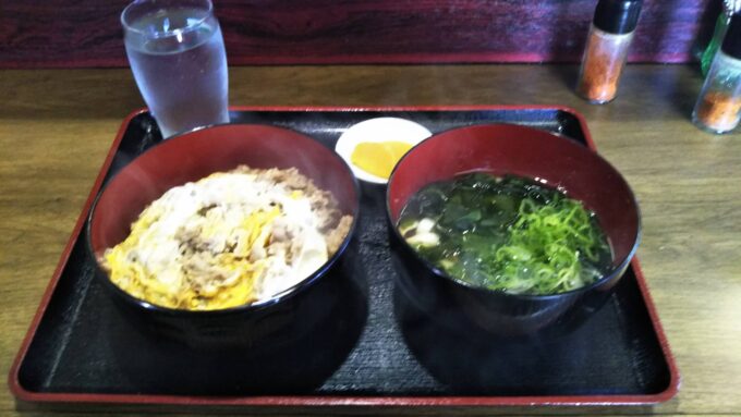 「吉田屋」の牛丼