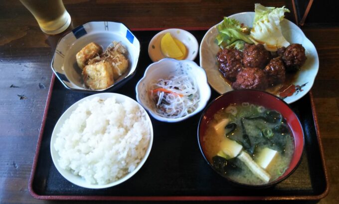 「吉田屋」のバランス定食