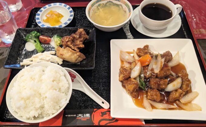 「中国料理 大連」の酢豚定食