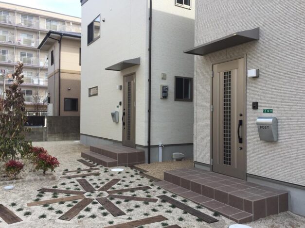 【朱雀２丁目一戸建て貸家 A棟】“書斎のある暮らし”で毎日にゆとりを｜3LDK＋書斎＋P2台